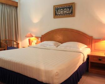 Hotel Marcopolo - Bandar Lampung - Schlafzimmer