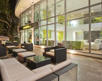 NH Collection Barranquilla Smartsuites Royal - Barranquilla - Ingresso