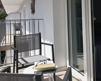 Malva Hostel - Estartit - Balcón