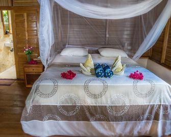 Bunaken Divers Sea Breeze Resort - Siladen - Habitación