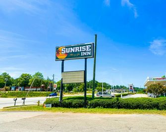 Sunrise Inn By OYO Albany - Albany - Toà nhà