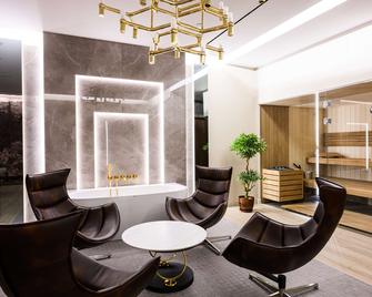 DoubleTree by Hilton Krakow - קראקוב - טרקלין