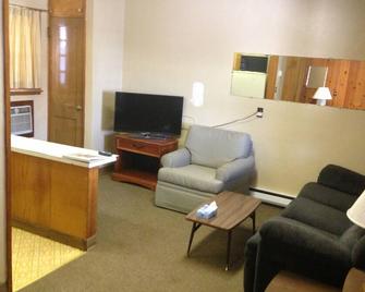 Jamestown Motel - Jamestown - Living room