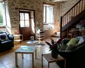 Old stone house completely renovated in 2019 - Saint-Yrieix-la-Perche - Salon
