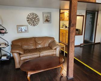 Downtown Nevada City Private Studio - Nevada City - Living room