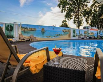 Lagoa Hotel - Lagoa - Kolam