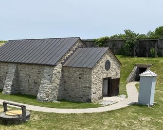 Gate Street Cottage with Great Front Porch - Niagara-on-the-Lake - Bâtiment
