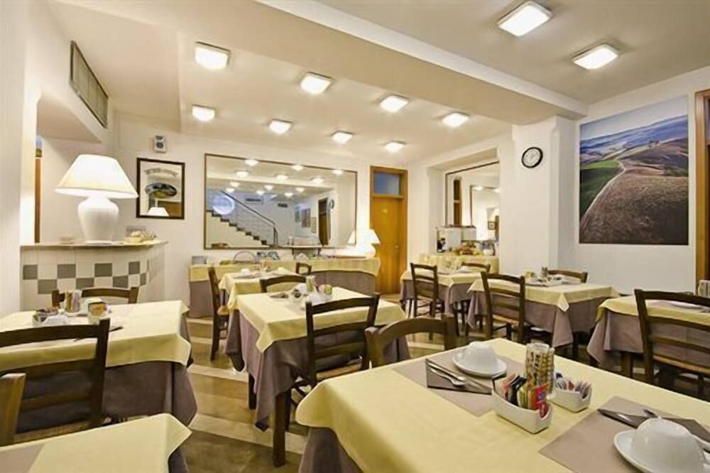 هوتل آي توفي - سينا - مطعم