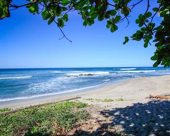 Makanas Beach Bungalows - Santa Teresa - Strand