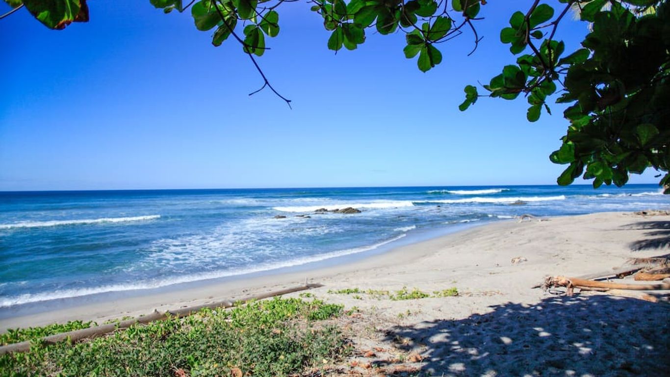 Makanas Beach Bungalows