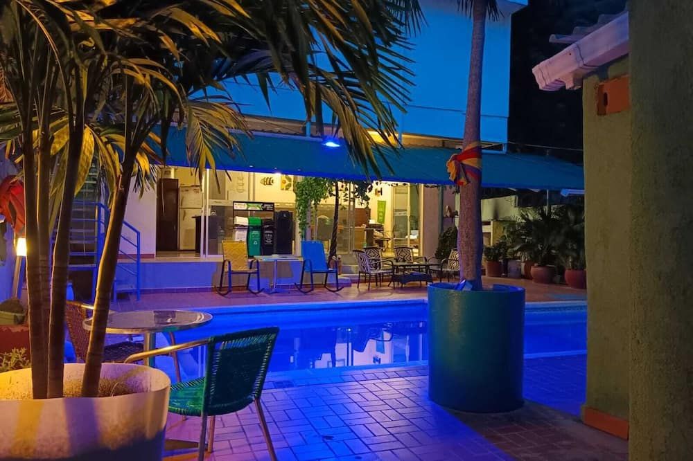 Mauka Oasis Taganga - Taganga - בריכה