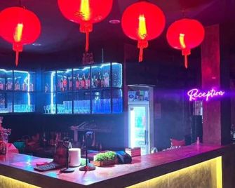 Bell Lifestyle Hostel Phuket - Choeng Thale - Bar