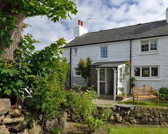 Cronk Darragh Cottage - Castletown - Building