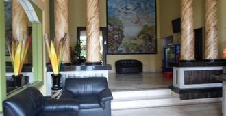 Hotel Colonial Inn - Barranquilla - Wohnzimmer