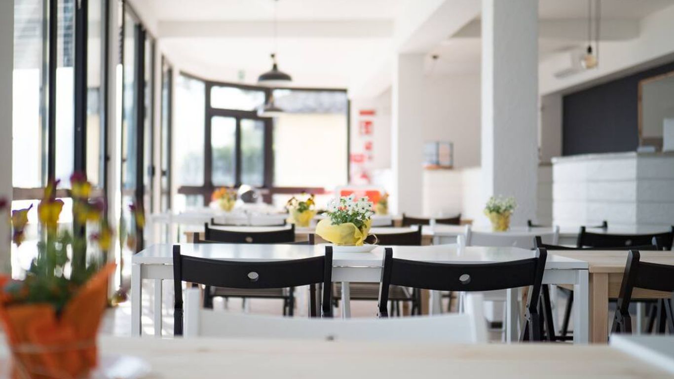 Lake Como Beach Hostel