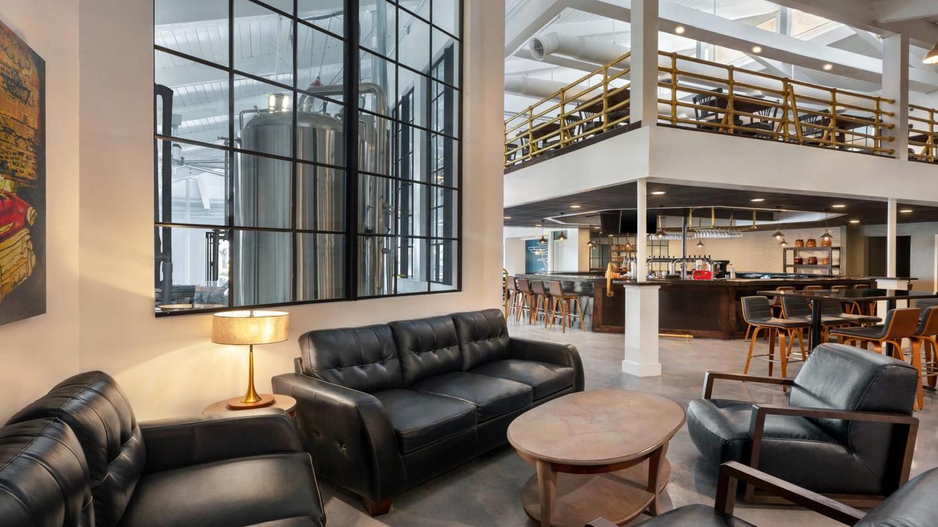 ديز إن ميامي انترناشونال ايربورت