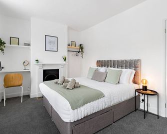 City Reach by Staytor Accommodation - Exeter - Bedroom