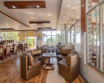 Kabilas Resort and Funpark - Chitwan - Lounge