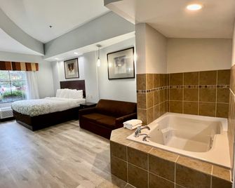 HomeTowne Studios & Suites by Red Roof Washington - Washington - Room amenity