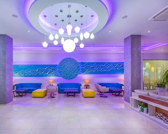 Stamatia Hotel - איה נאפה - טרקלין