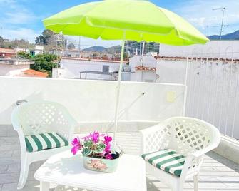 Euploia Apartment. A Natural and Relaxing Retreat! - Lacco Ameno - Balcón