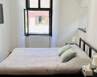 Charming Apartment with WiFi in Historic Sibiu - Hermannstadt - Schlafzimmer