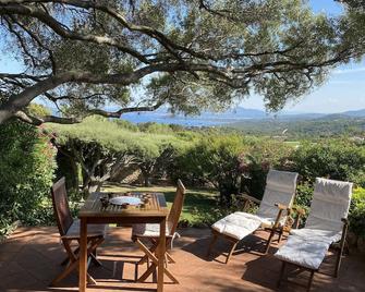 Domus Olivarum-Costa Smeralda New! 7 Guest, 3 Room, 2 Bathroom, 2 Pk, Wifi A/C - Arzachena - Pátio