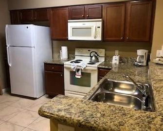 2br Condo Resort - Celebration - Кухня
