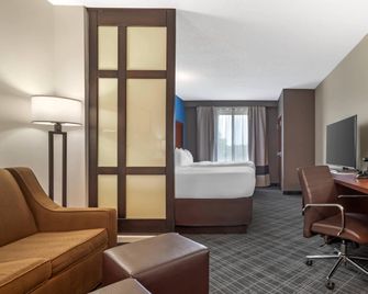 Comfort Suites Huntersville near Lake Norman - Huntersville - Soveværelse