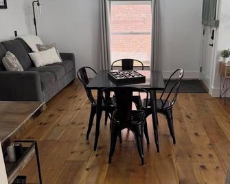 Sleep at Simplicity - Massena - Comedor