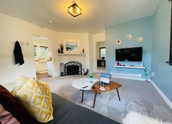 Phinneywood Cottage - Greenlake - Zoo - Phinney - Seattle - Living room