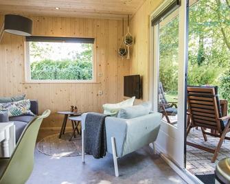 Lovely home in Bruchterveld with kitchen - Bergentheim - Sala de estar