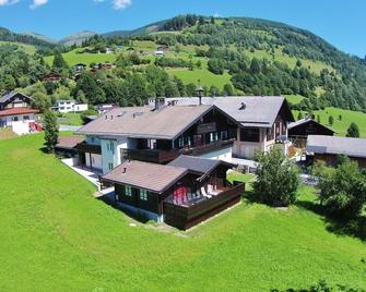 Heritage Chalet in Niedernsill near Ski Area - Niedernsill - Budova