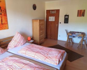 Gästehaus am Sonnenhang - Erbendorf - Habitación