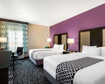 La Quinta Inn & Suites by Wyndham Colorado City - Colorado City - Спальня