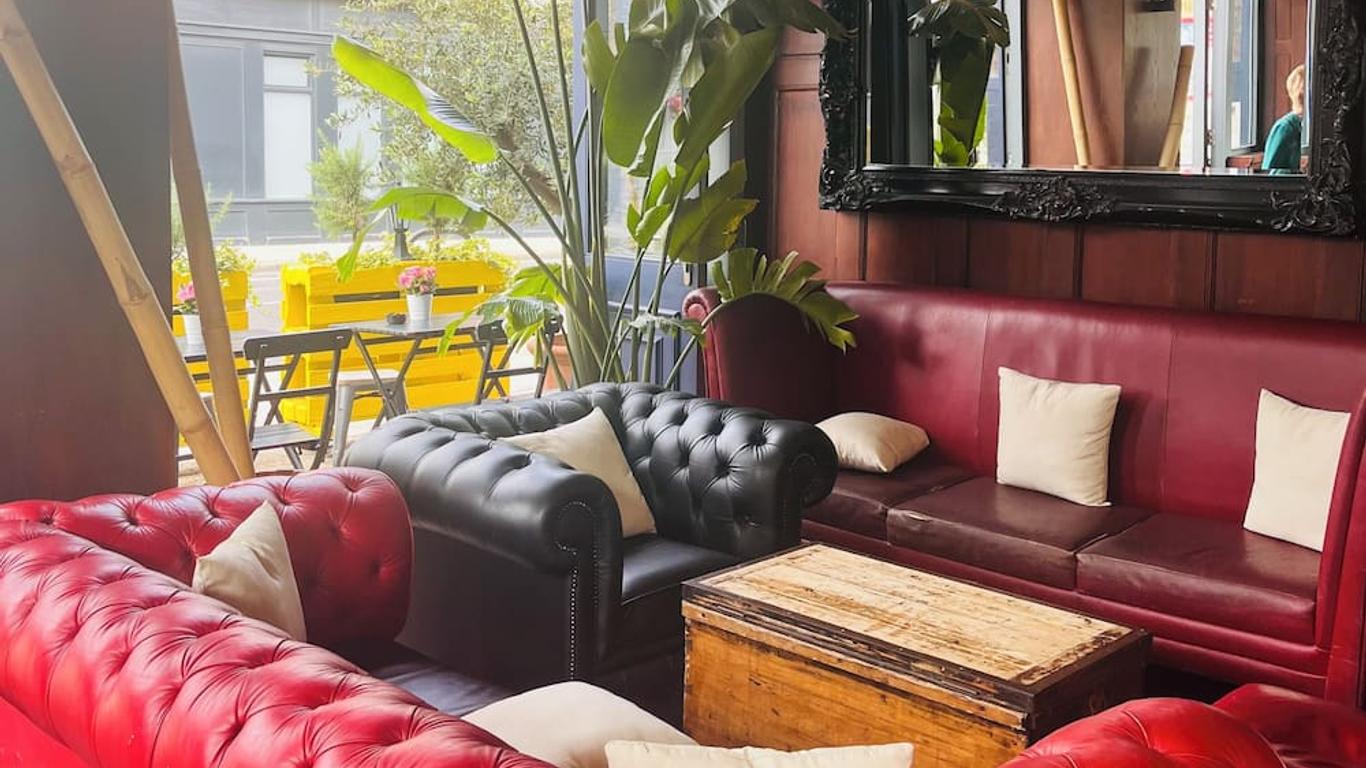 ذا كابتن كوك