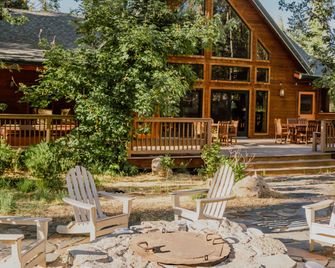 Evergreen Lodge Yosemite - Mather - Innenhof