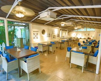 Zone Connect by The Park Goa Calangute - קלנגוטה - מסעדה