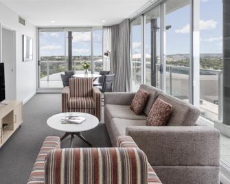 Oaks Embassy - Adelaide - Bedroom