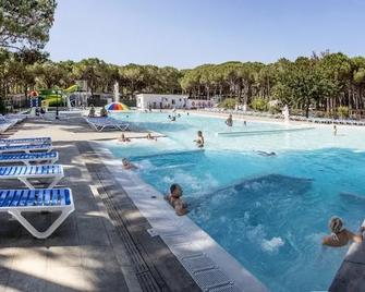 Camping Neptuno - Pals