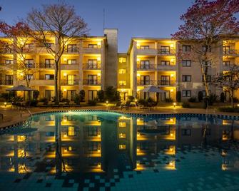 Hotel Panamby Guarulhos - Guarulhos - Piscina