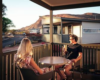 Tom Price Tourist Park - Tom Price - Balcony