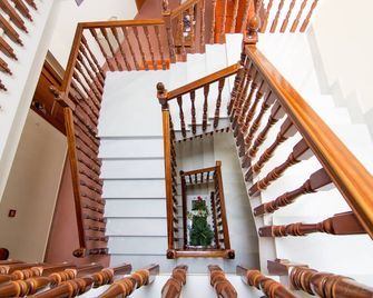 Hospederia Hotel Don Quijote - Miguelturra - Escaleras