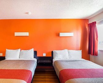 Economy Hotel Kansas City - Blue Springs - Schlafzimmer