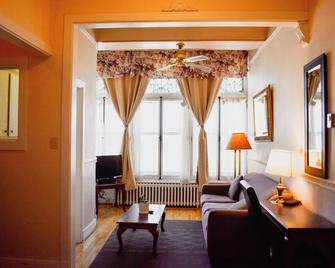 Hotel Terrasse Dufferin - Québec City - Living room