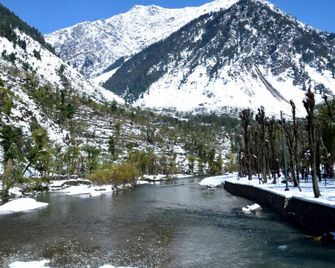 Hotel Baisaran Pahalgam - Pahalgam - Vista esterna