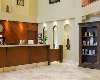 Hotel Brossard, an Ascend Collection Hotel - Brossard - Vastaanotto