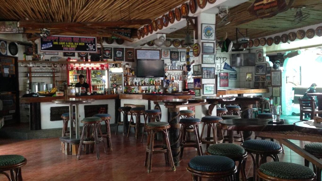 Harleys Pub And Hotel