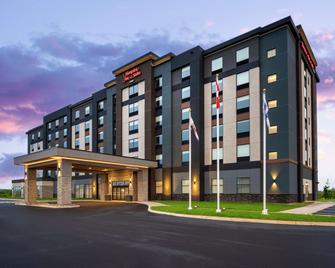 Hampton Inn & Suites by Hilton Charlottetown, PEI - שרלוטאון - בניין