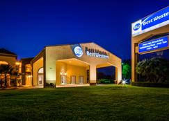 Best Western Yuba City Inn - Yuba City - Gebouw